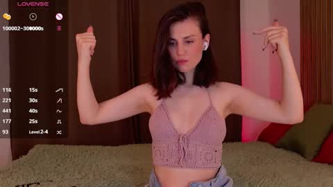 _esmeraldiyaa_ online show from 12-19-25, 01:23