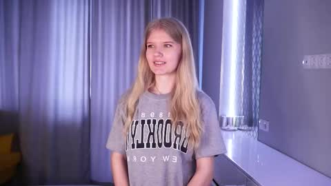 Snapshot of _ethereal_vibe_ chatting on 02-25-26, 06:01 Maria online show from 02-25-26, 06:01