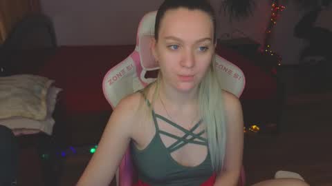 Evie online show from 12-17-24, 08:23