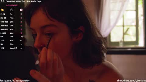 Snapshot of _freckles chatting on 02-13-25, 10:22 Jacqui Queen goddess motorcycle mozzarella Jaq next livestream see bio online show from 02-13-25, 10:22