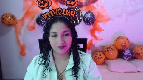 Snapshot of _gia_dior chatting on 10-10-25, 12:53 Gia Independent model online show from 10-10-25, 12:53