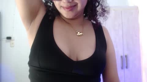 Snapshot of _gia_dior chatting on 10-29-25, 12:07 Gia Independent model online show from 10-29-25, 12:07