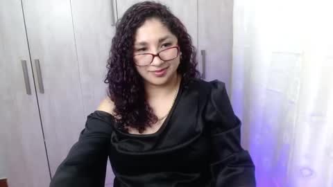 Snapshot of _gia_dior chatting on 11-04-25, 11:59 Gia Independent model online show from 11-04-25, 11:59