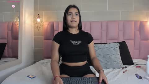 _gia_rose online show from 09-29-25, 03:17