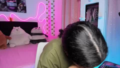 Snapshot of _gleep chatting on 10-26-25, 01:33 LEEP online show from 10-26-25, 01:33