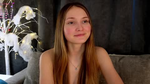 Milly online show from 01-13-25, 04:07