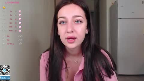 Snapshot of _halllseyyy_ chatting on 09-17-25, 05:53 Hi everybody my name is Halsey online show from 09-17-25, 05:53