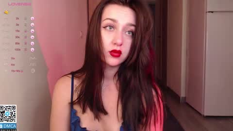 Snapshot of _halllseyyy_ chatting on 09-17-25, 05:58 Hi everybody my name is Halsey online show from 09-17-25, 05:58