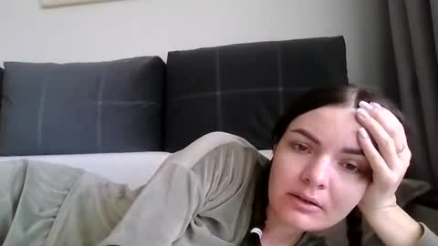 Snapshot of _hidden_frommymoom_ chatting on 03-17-26, 07:55 Criss4u online show from 03-17-26, 07:55