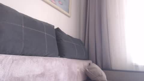 Snapshot of _hidden_frommymoom_ chatting on 03-20-26, 07:24 Criss4u online show from 03-20-26, 07:24