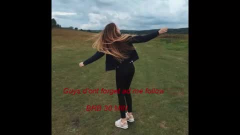 Snapshot of _hidden_frommymoom_ chatting on 03-31-26, 07:09 Criss4u online show from 03-31-26, 07:09