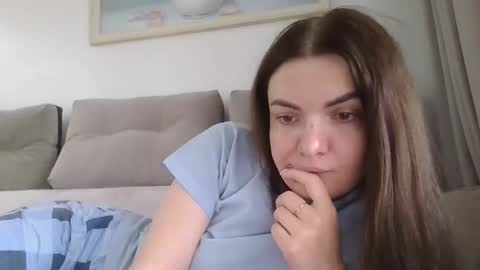 Snapshot of _hidden_frommymoom_ chatting on 04-09-26, 06:19 Criss4u online show from 04-09-26, 06:19