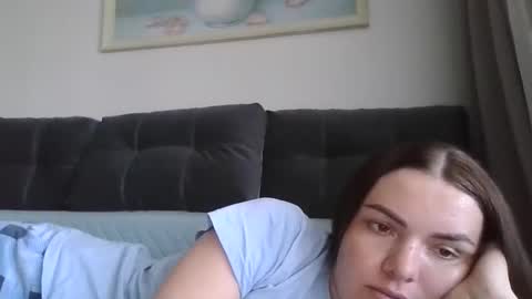 Snapshot of _hidden_frommymoom_ chatting on 04-14-26, 12:44 Criss4u online show from 04-14-26, 12:44