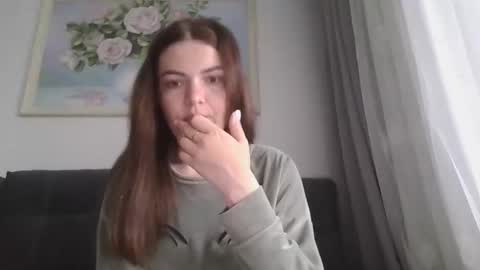 Snapshot of _hidden_frommymoom_ chatting on 04-16-26, 06:47 Criss4u online show from 04-16-26, 06:47