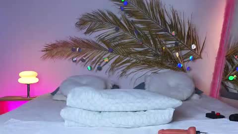 Holly online show from 02-20-25, 06:06