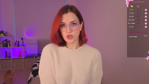 Snapshot of _holy_holes_ chatting on 10-10-25, 06:23 Anastasia online show from 10-10-25, 06:23