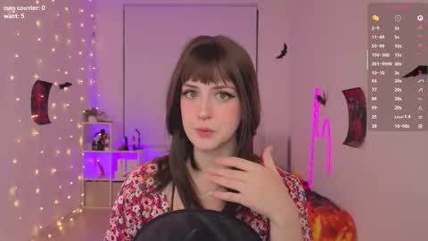 Snapshot of _holy_holes_ chatting on 10-23-25, 06:17 Anastasia online show from 10-23-25, 06:17