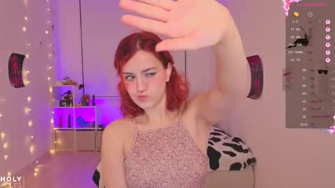 Snapshot of _holy_holes_ chatting on 11-12-25, 05:30 Anastasia online show from 11-12-25, 05:30