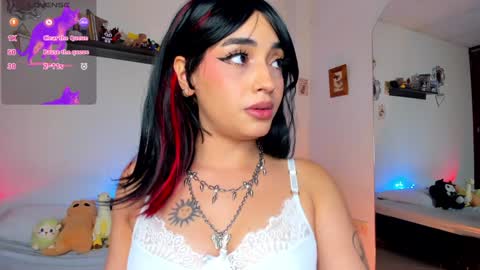 Snapshot of _hotpink chatting on 01-31-25, 12:17 Jenn  online show from 01-31-25, 12:17