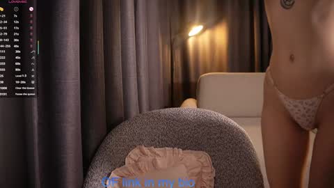 Ava 3 online show from 11-14-25, 01:21