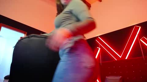 Isa online show from 12-15-25, 11:36