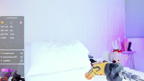 _jasminnee_ online show from 12-23-24, 07:20