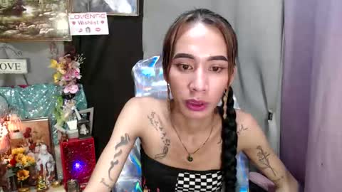Snapshot of _jejebel chatting on 10-29-25, 10:22 Maria online show from 10-29-25, 10:22