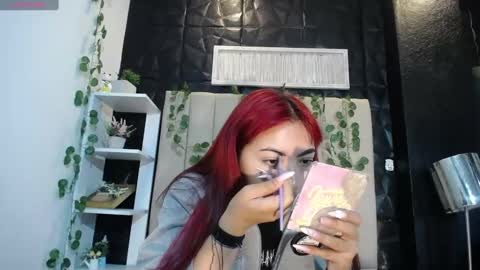 Mia online show from 01-27-25, 12:58