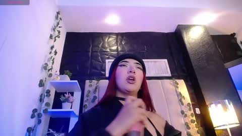 Mia online show from 01-29-25, 07:43