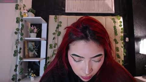 Mia online show from 02-21-25, 05:31