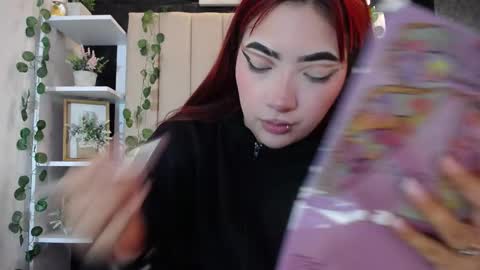 Mia online show from 02-28-25, 01:25