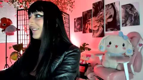 JULIANA online show from 09-15-25, 03:01
