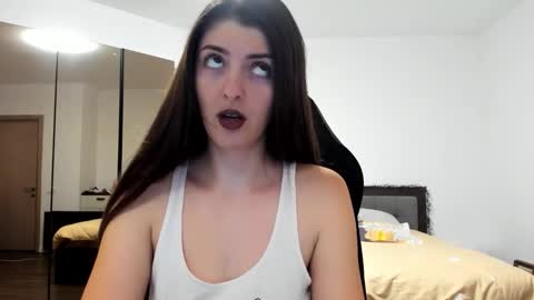 _just_a_simple_girl online show from 11-06-25, 01:34