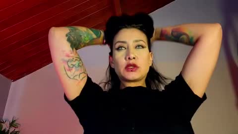 kelly online show from 02-11-25, 06:33