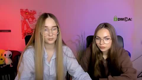 _kellykitten_ online show from 12-04-25, 09:40