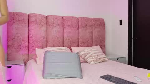 Kendall online show from 01-06-26, 11:58