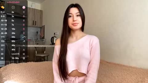 Amina online show from 09-30-25, 10:20