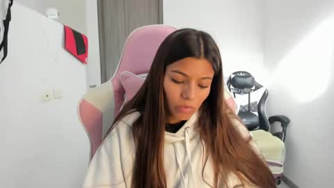 Snapshot of _khloe_sweet chatting on 11-04-25, 08:52 khloe sweet online show from 11-04-25, 08:52