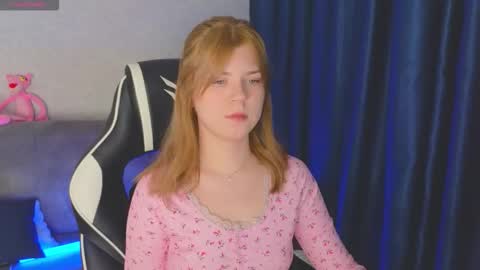 Snapshot of _kirieshka chatting on 11-11-25, 05:46 Molly Emily online show from 11-11-25, 05:46