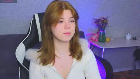 Snapshot of _kirieshka chatting on 11-25-25, 02:50 Molly Emily online show from 11-25-25, 02:50