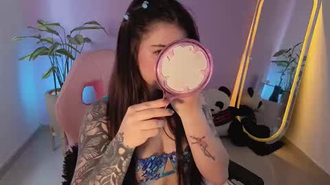 Kylie online show from 10-07-25, 08:39