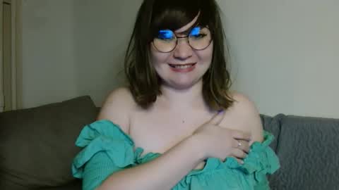 Snapshot of _lalilu_ chatting on 12-28-24, 08:58 _lalilu_ online show from 12-28-24, 08:58