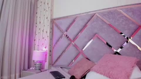Snapshot of _lanna_jhonson_ chatting on 12-18-24, 10:02 Lanna online show from 12-18-24, 10:02