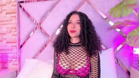 Lanna  online show from 02-02-26, 01:04