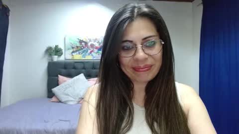 paulina  online show from 12-24-24, 06:55