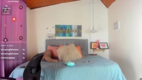 paulina  online show from 10-19-25, 11:22