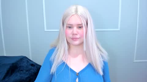 Snapshot of _leana_oo chatting on 12-21-25, 07:32 leana online show from 12-21-25, 07:32