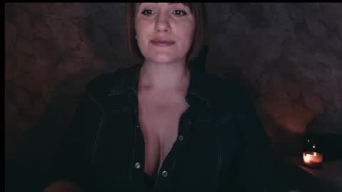 Snapshot of _letty_ chatting on 11-16-25, 10:26 Letty online show from 11-16-25, 10:26