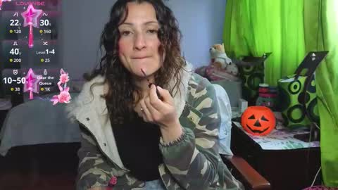 Snapshot of _lindasy_ chatting on 10-14-25, 03:46 Lindasy online show from 10-14-25, 03:46