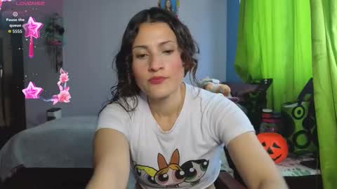 Snapshot of _lindasy_ chatting on 10-15-25, 03:45 Lindasy online show from 10-15-25, 03:45